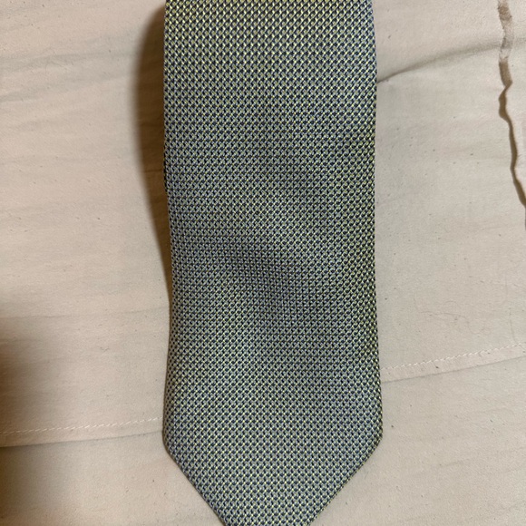 Elegant Green Patterned Men's Tie